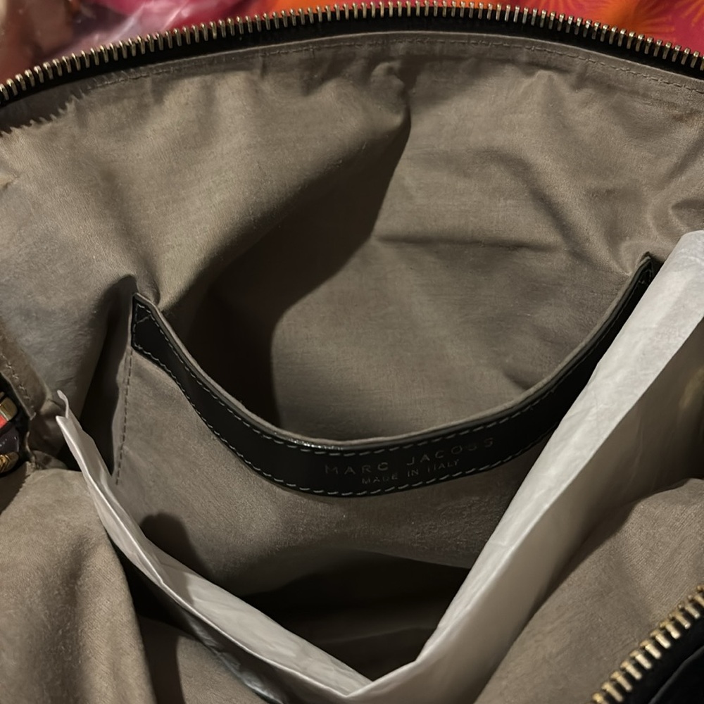 Marc jacob leather purse never used just sitting around closet(preown) - Picture 6 of 9